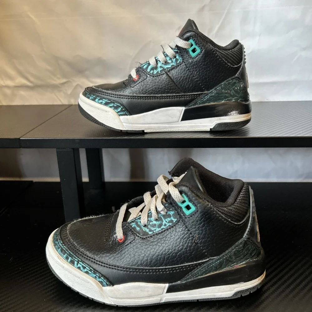 Rare Nike GS Air Jordan 3 Retro Moto Black/Siren Red/Jade FV5438-001 Size 11C - Picture 3 of 7